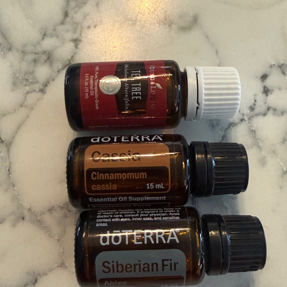 Doterra Young Living Essential Oil Set 3 sealed tea tree cassia and Siberian fir